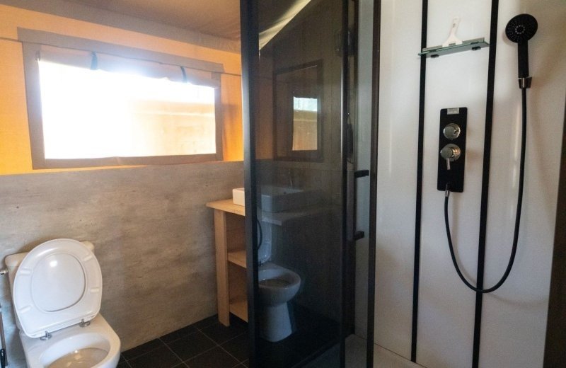 Luxe en comfort met privé sanitair